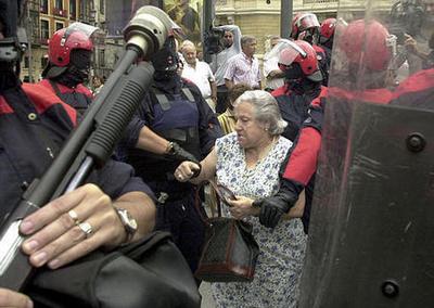 http://barcelona.indymedia.org/newswire/display/51442/index.php