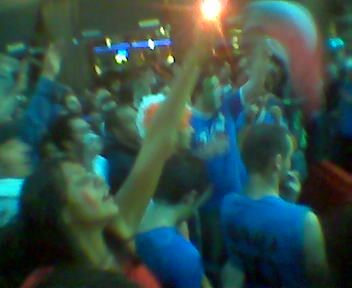 italians celebrate in temple bar