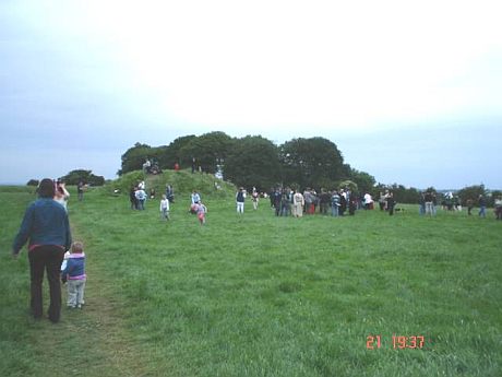 6pilgrims_on_the_hill.jpg