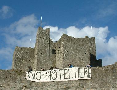 Protesters drop banner from Trim Castle