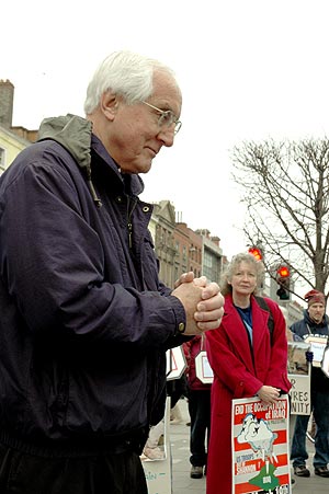 Bishop Gumbleton of Detroit & Kathy Kelly on Voices In The Wilderness (vitw.us)