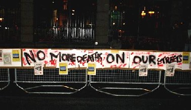 barricade_in_front_of_the_kildare_street_entrance_to_the_dail.jpg