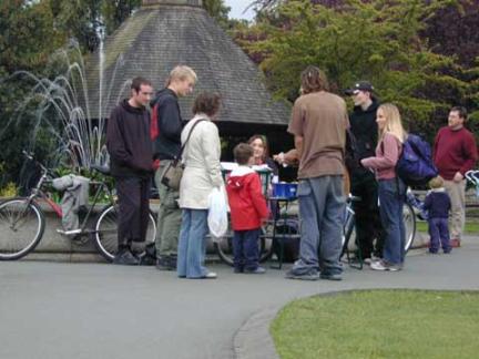 Eating free food in St Stephens Green