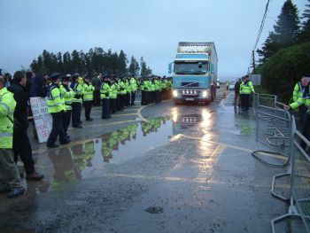 Gardai clear way for Shell