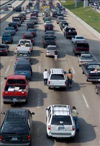 Observe these people, who left & drove 4mph, & ran out of fuel, & now leave their cars to walk 3mph. Will their cars drive themselves? These folks aren't saving lives.