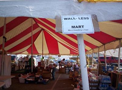 21/9/05 Food not bombs .:. waveland mississippi.