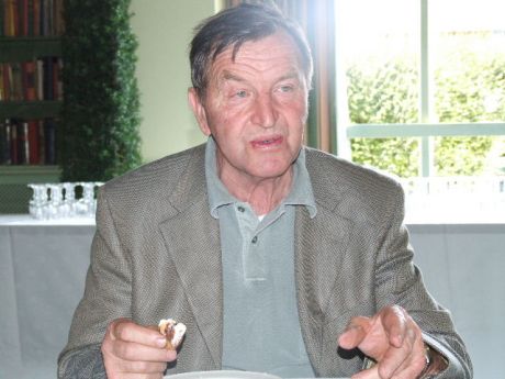 Eugene Matthews, chairperson of Mid Louth Area Forum finishing off his dinner around 5.30 p.m. after the open space event.