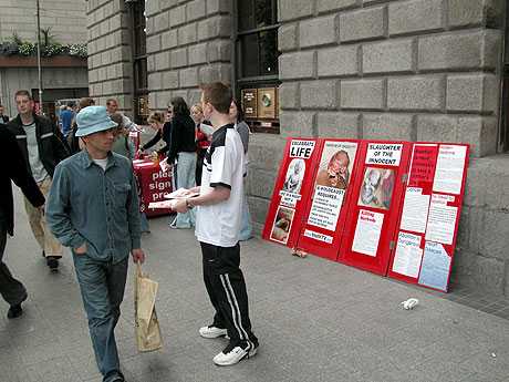 At the GPO: 'Pro-Lifers' Petition to *keep* Abortion Illegal