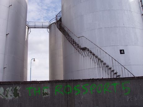 "Out, out dammed graffiti, Shell trying to do a Lady Maccbeth on it with a wire brush; your'e going nowhere, fuckers, not when the blood of Ken Saro-Wiwa and eight other Ogoni activists is on your murderous hands.