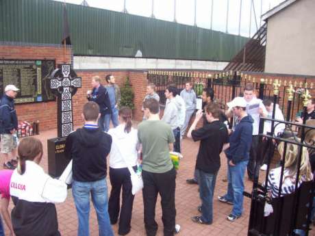 SF on historical tour of West Belfast