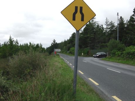 Magic road - the road widening finishes dramatically at Gate 2