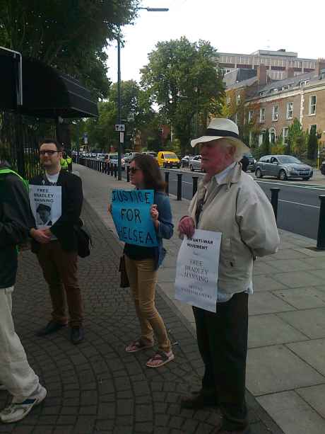 Great to see well-known anti-war activists at last night's protest