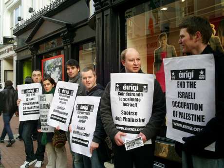 Eirigi protesters at M&S Grafton Street