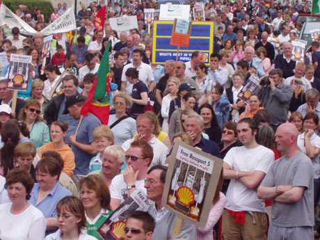 Some of the 2,5000 protesters !