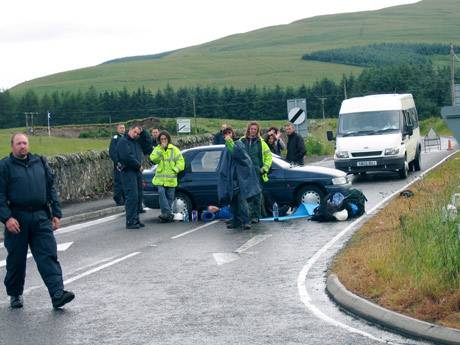 Lock on action blockading road to Gleneagles