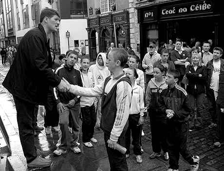 Pro-Ref Guy talks with the kids (kids actually taking the piss out of him)