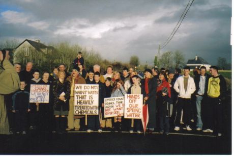 Independent MEP Kathy Sinnott with locals on the "white line"