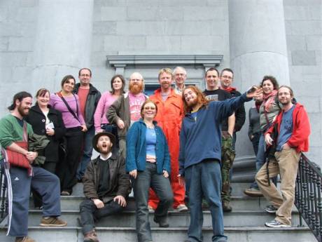 Our friends, at Ennis Courthouse, the following day Sun 18/09/2005.