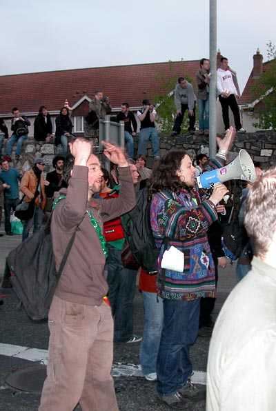 Rory Hearne (AEIP) & Lawrence Cox (DGN) Pleads to Crowd to Pull Back to a Safe Distance