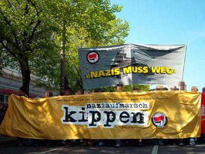 The anti-fascist demonstration in the Karl Marx avenue.