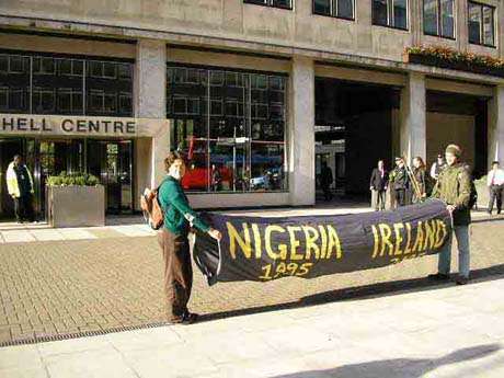 Pipeline protest outside Shell HQ