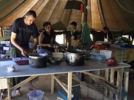 Finbar, Tracey, Grinne, Aron & Gavin. 'Bitchin Kitchen' in action at the camp.